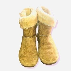 Lamo sheepskin boots size 5